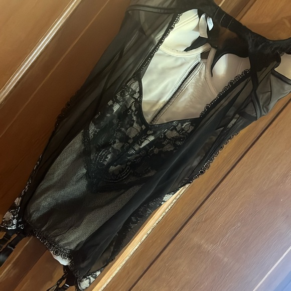 VICTORIAS SECRET BLACK LACE LINGERIE SIZE 36C NWOT - Picture 7 of 7